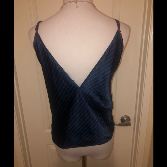 👇🏻$ Markdown to final price.Sam Edelman tank blouse in a navy/burgundy pattern - Picture 3 of 9